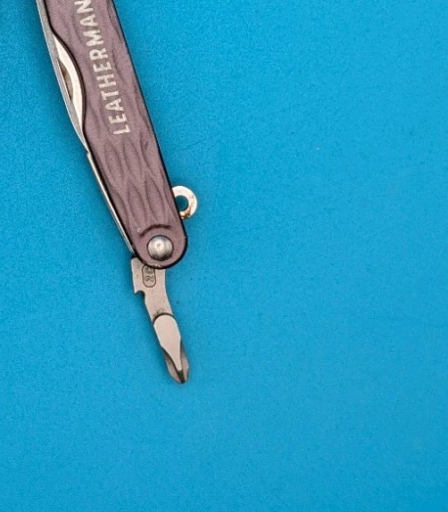 Leatherman Juice C2 Gray Knife Multi Tool! RETIRED!