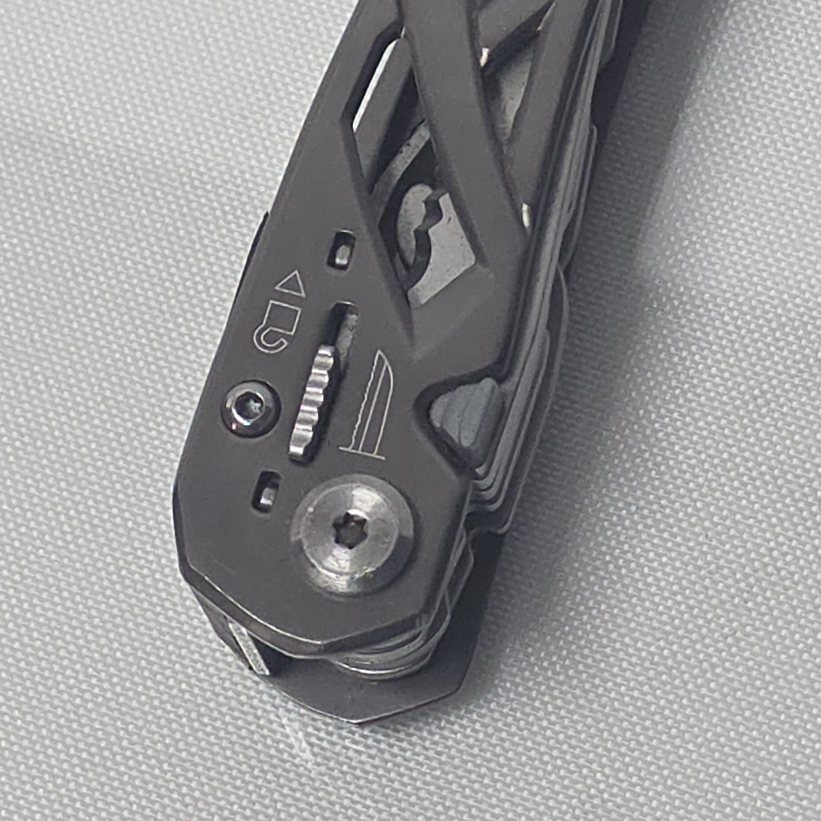 Gerber Suspension-NXT Stainless Steel Multi Tool 15 Tools 31-003889 USED EUC