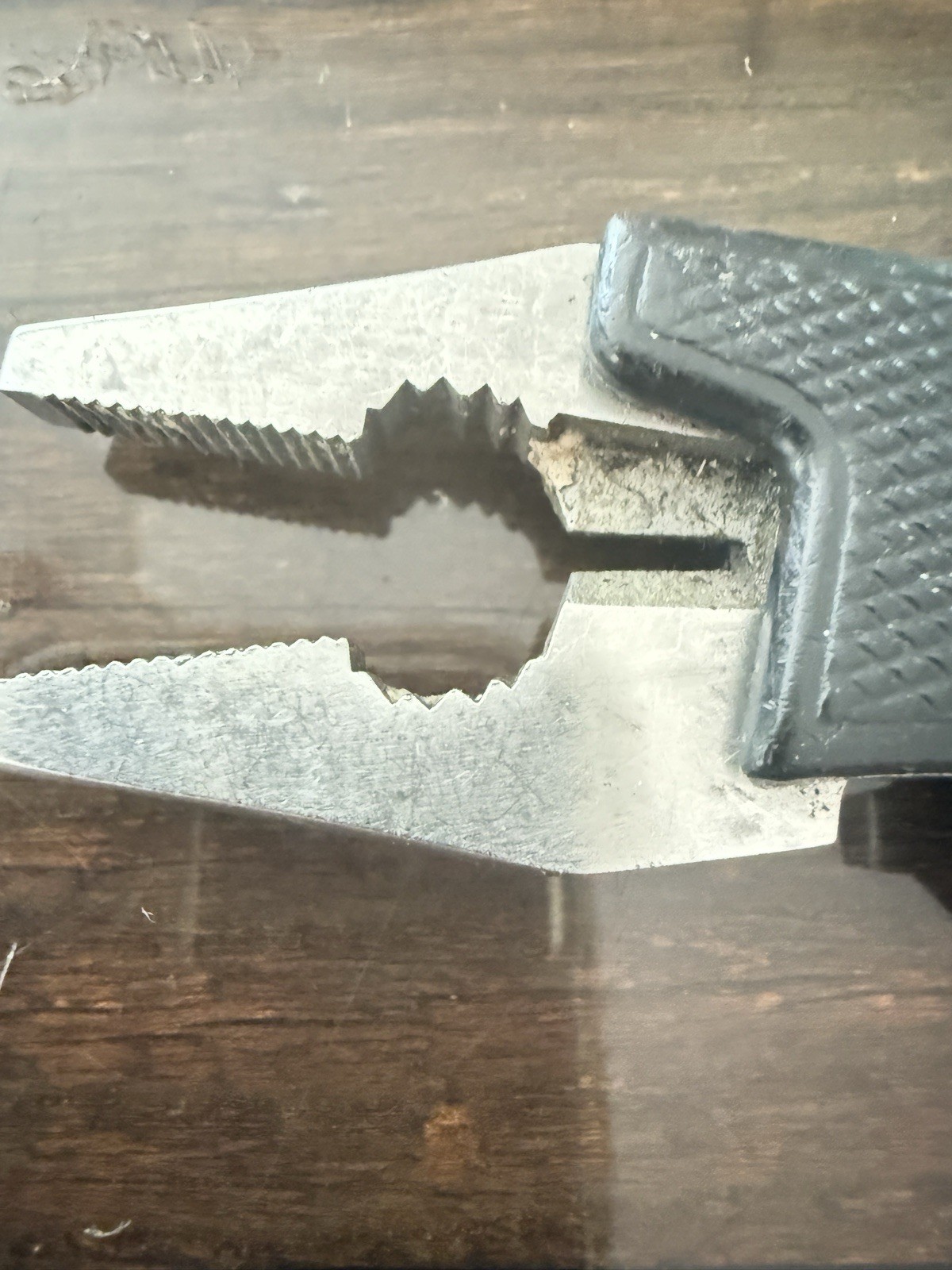 12 Multi-Tool w/ Pliers Pocket Knife, Saw.