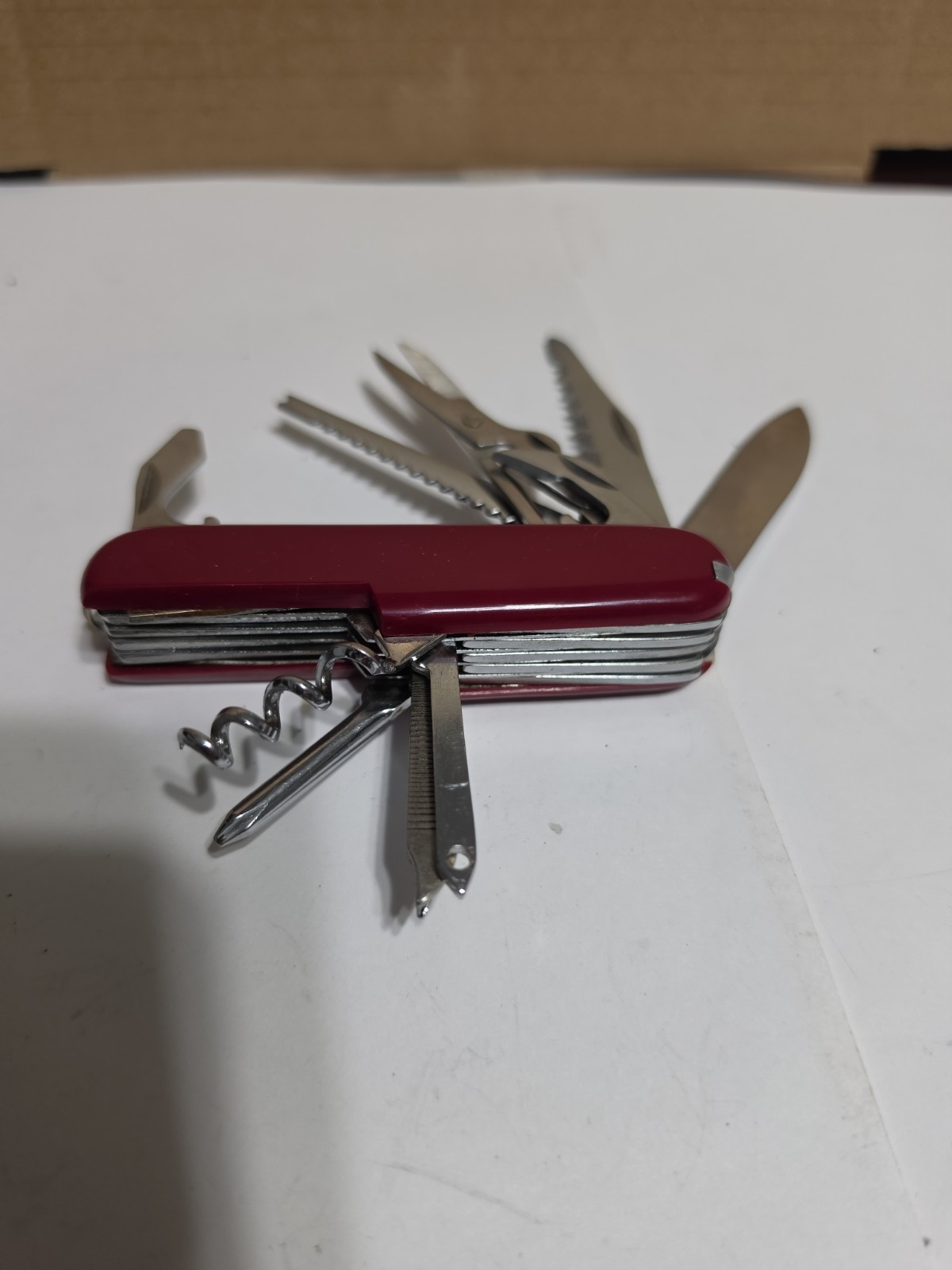 Diamond Superior Knife, 13 Funtions. Excellent Condition.