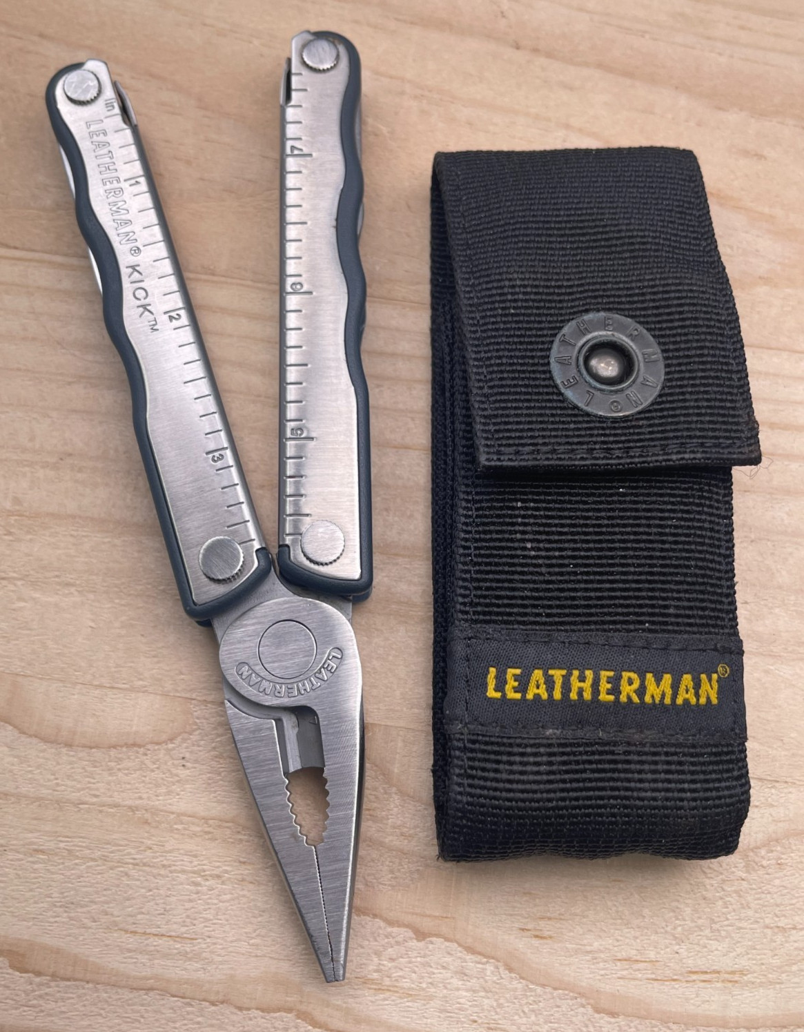 Leatherman Kick Multi-tool Knife with Nylon Sheath 10/09