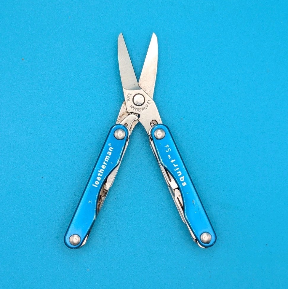 Leatherman Squirt S4 Multi-Tool, Key Ring, Retired, BLUE!