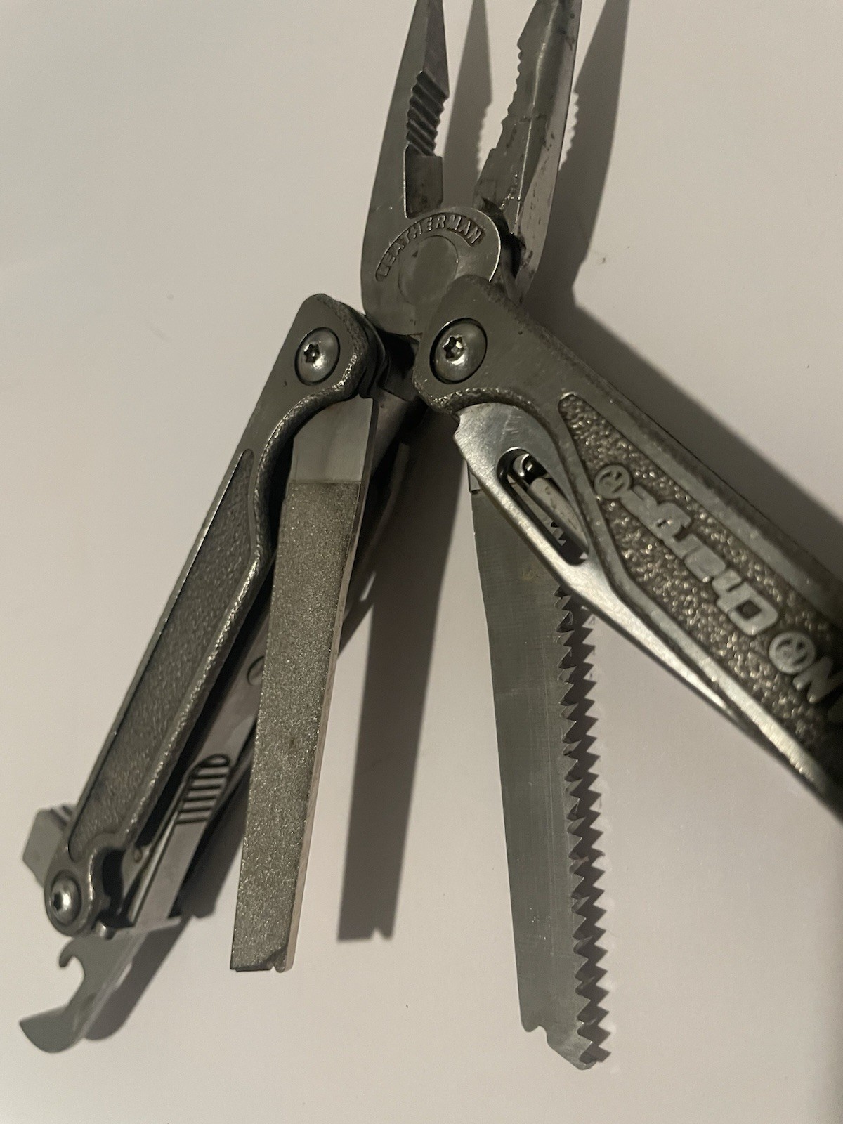 Leatherman Charge Multi-Tool USA – Very Good