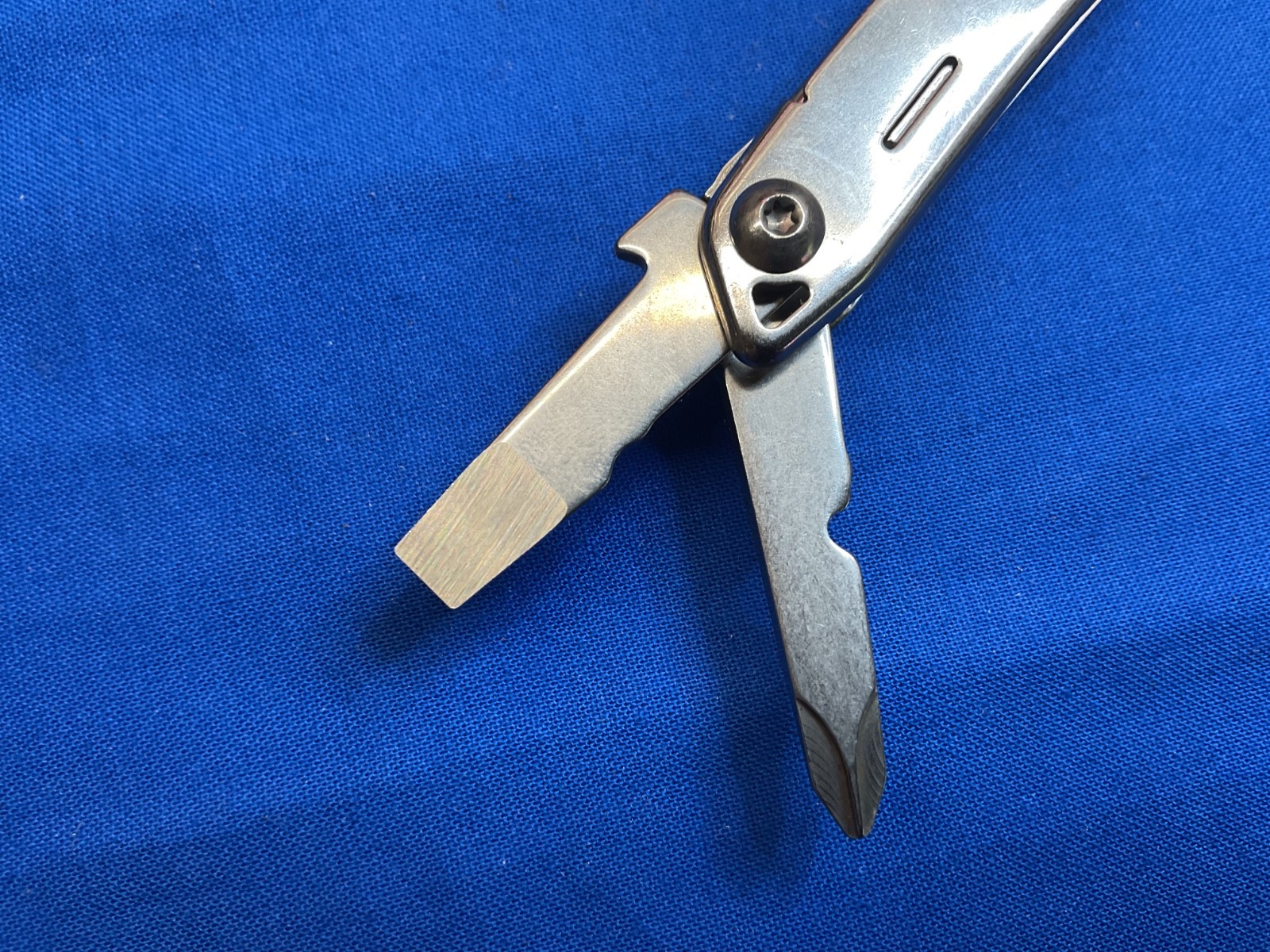 Leatherman Wingman Multi Tool Knife Pliers Camping Hunting Hiking 2022 Date Code
