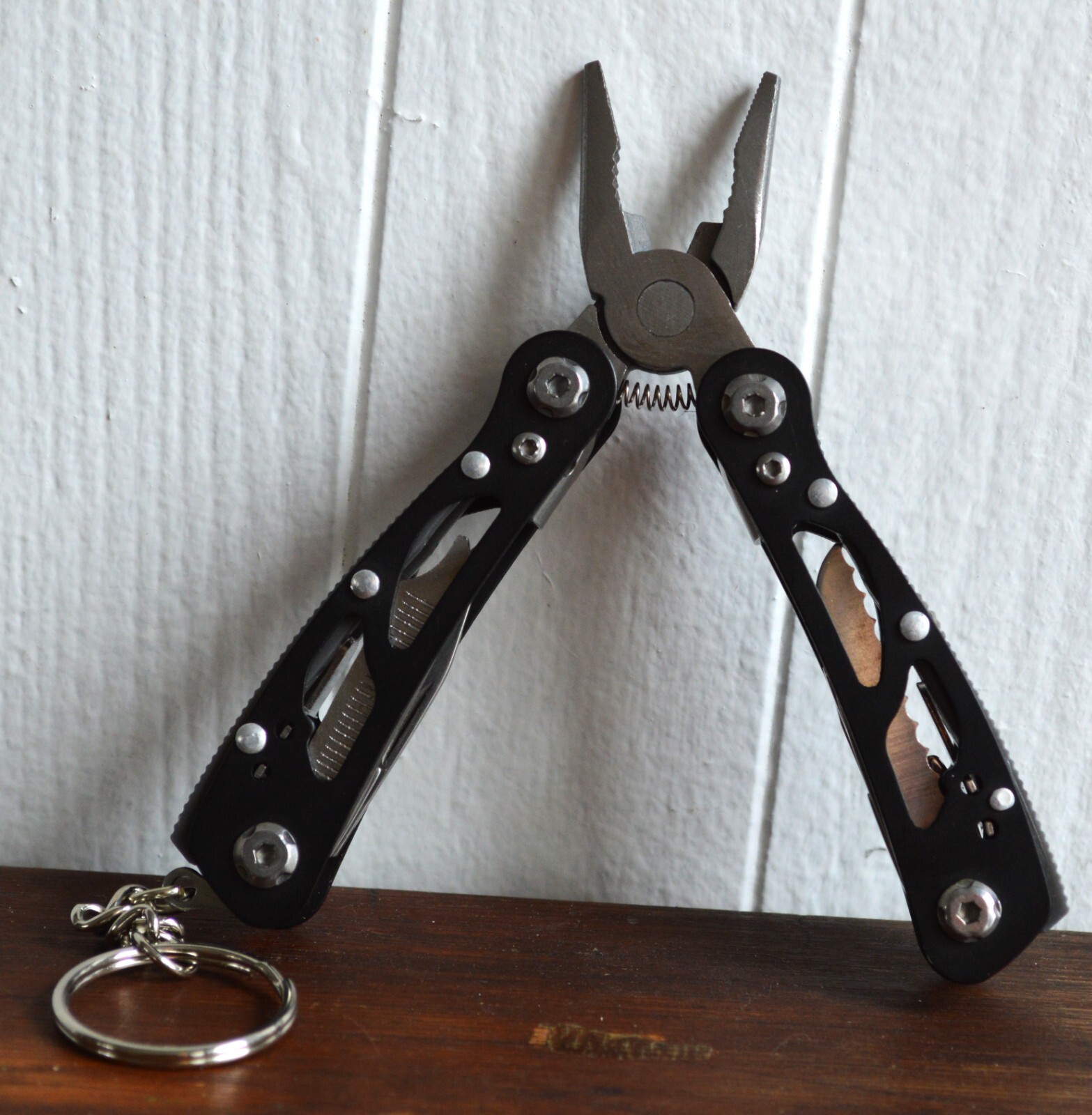 Mini Pliers Multitool with Case New