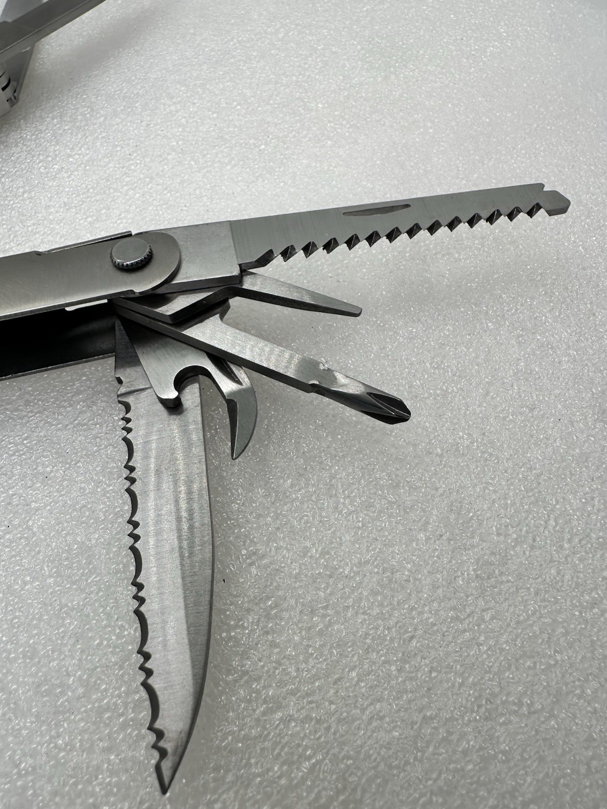 Portable Pocket Outdoor Camping Multi-Purpose Tool Knife 11 Functions