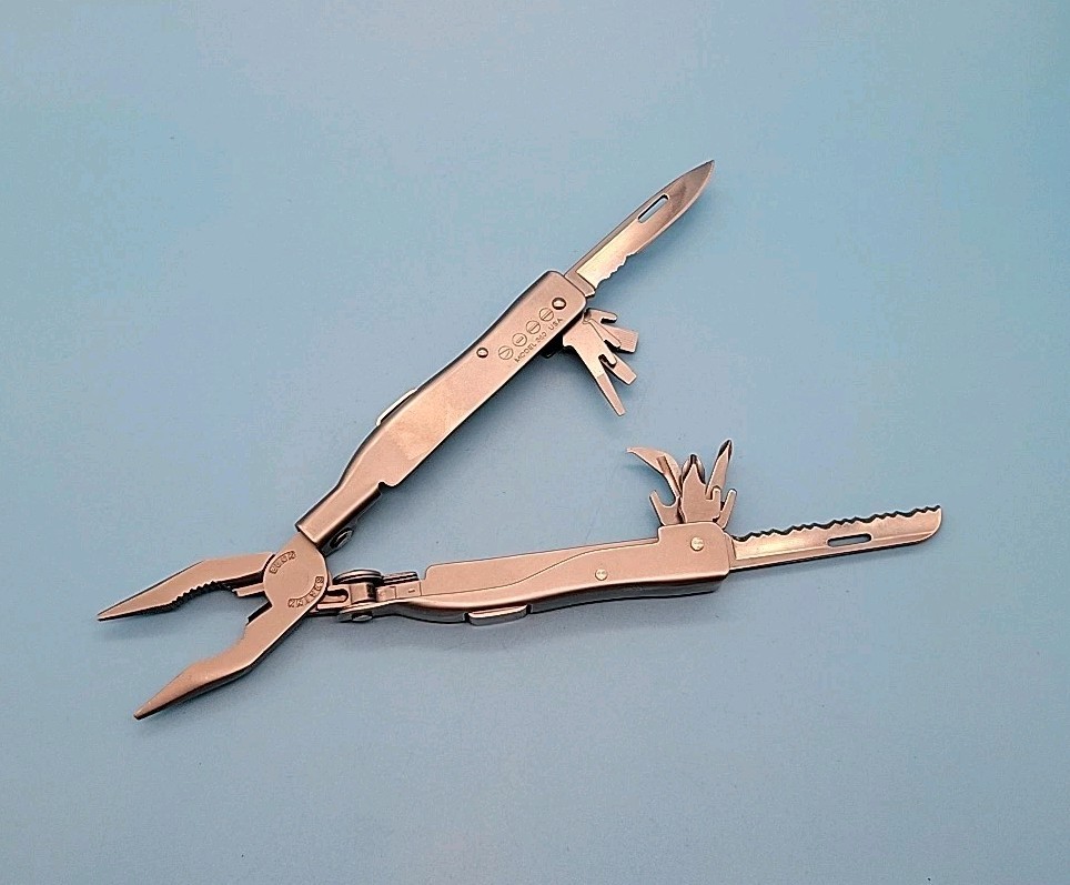 Buck Knives BuckTool 360 Multi-Tool w/ Sheath – USA – RETIRED – Screwdrivers