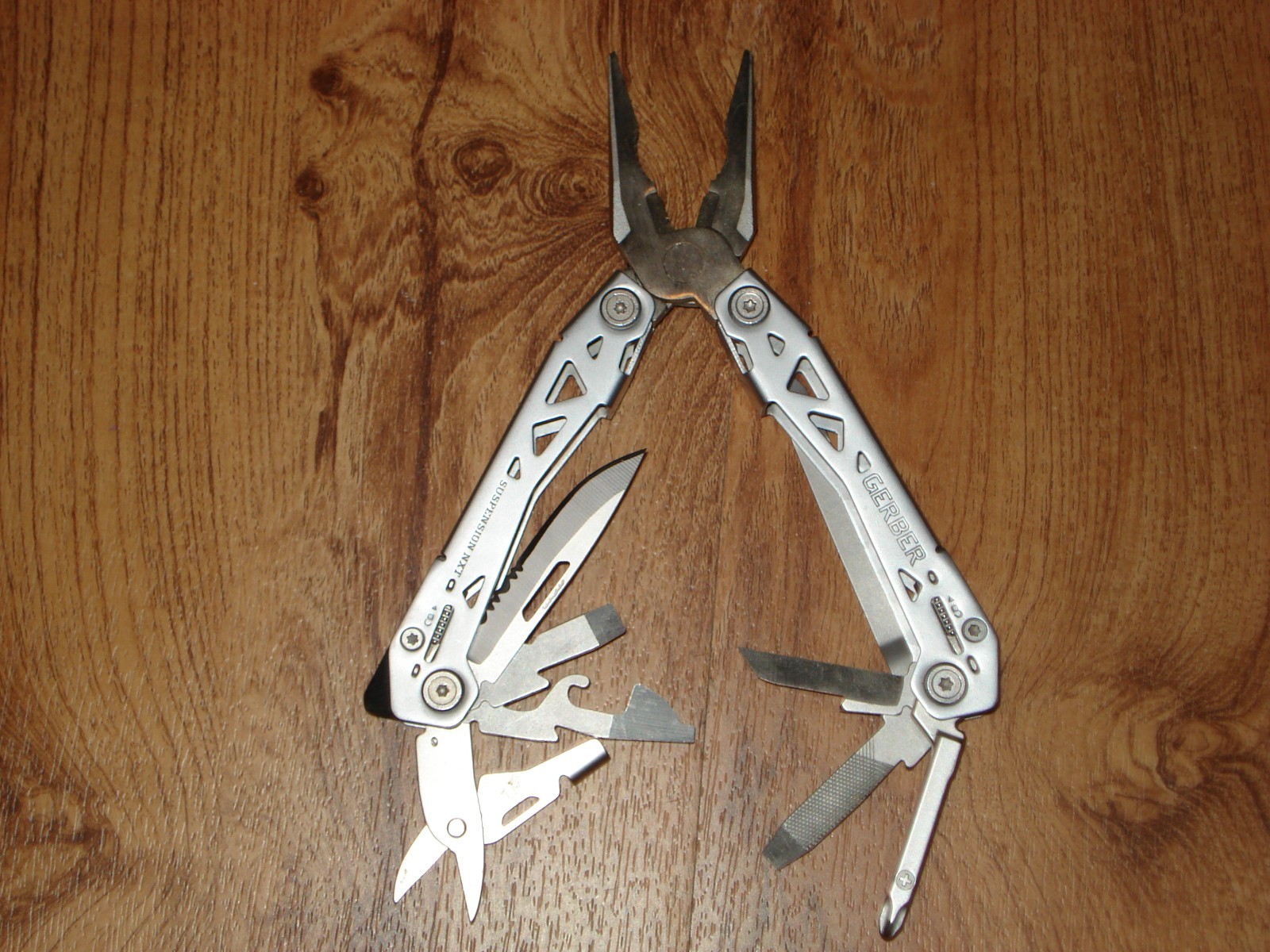 Gerber Gear Suspension-NXT 15-in-1 EDC Multi tool, Excellent Condition
