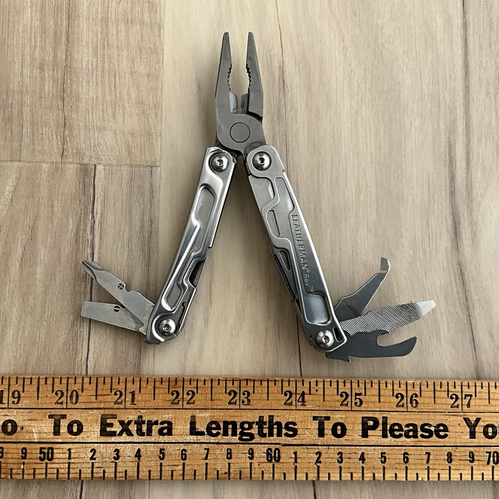 Leatherman Rev Multi Tool W Belt Clip Date Code 1020 (Oct 2020)