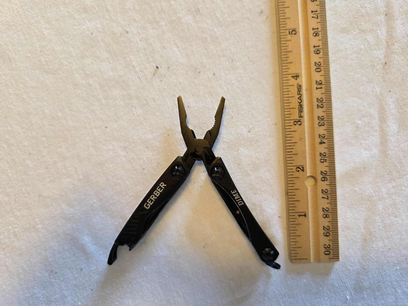 MT2601-021 – 3x Gerber Mini Multi-Tools + Case Free Shipping Used