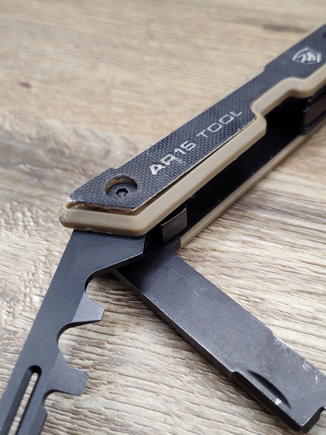 Real Avid Multi-Tool AR15 Hunting Rifle Tool Pliers Knife More!