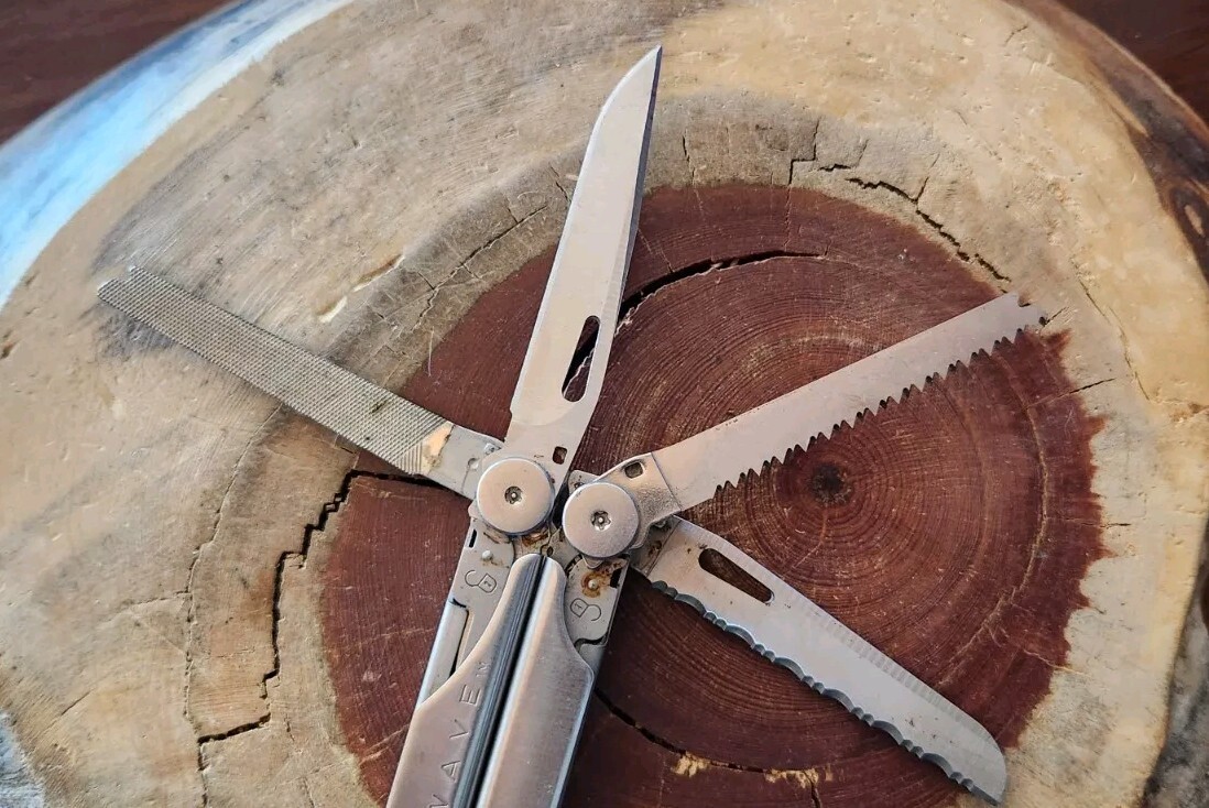 Original Leatherman Wave Multi-Tool Pliers w/ Sheath – Great Condition – N16