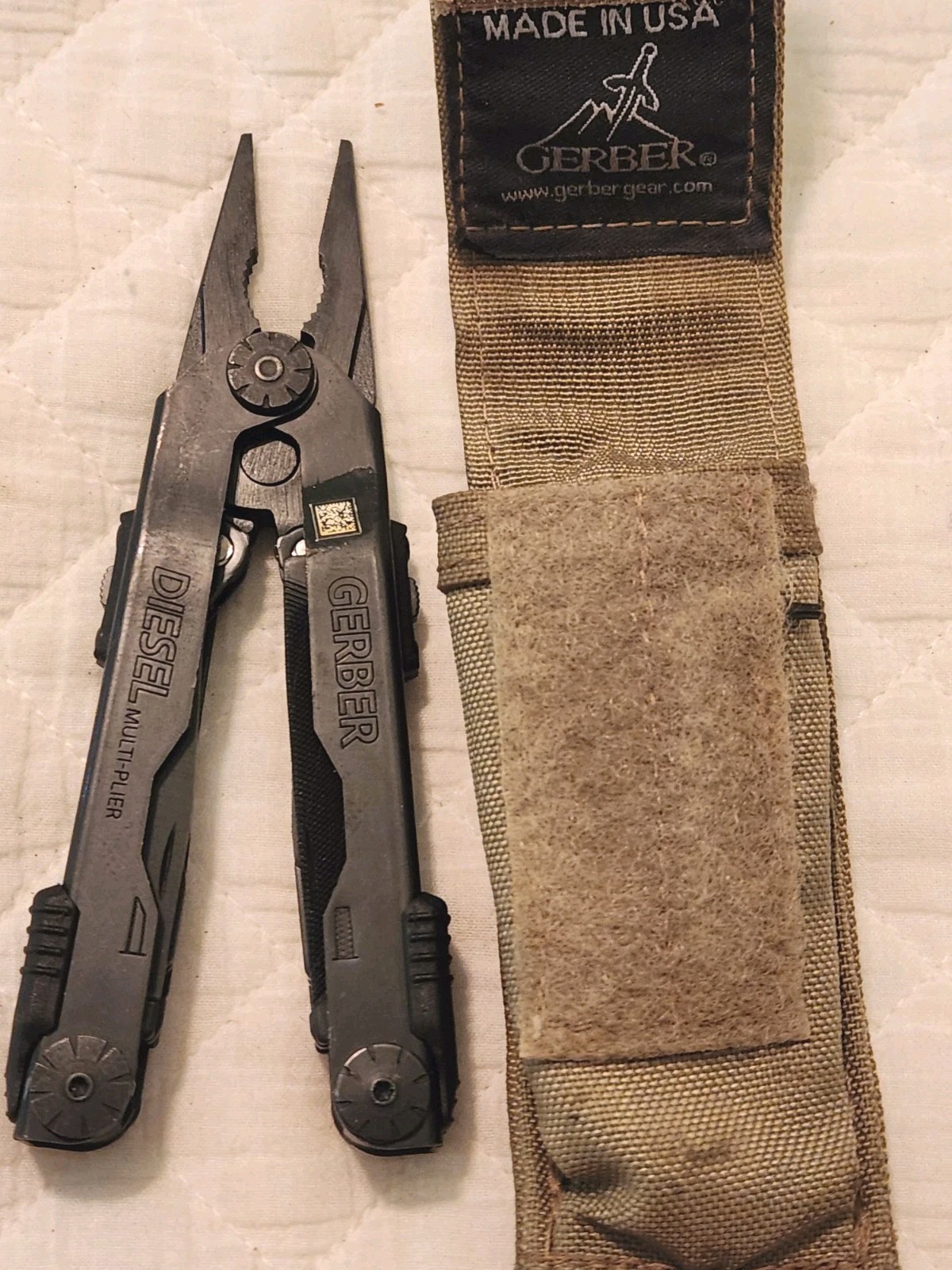 Gerber Diesel Multi-Plier Black Oxide Multi-Tool With Coyote GERBER Nylon Sheath