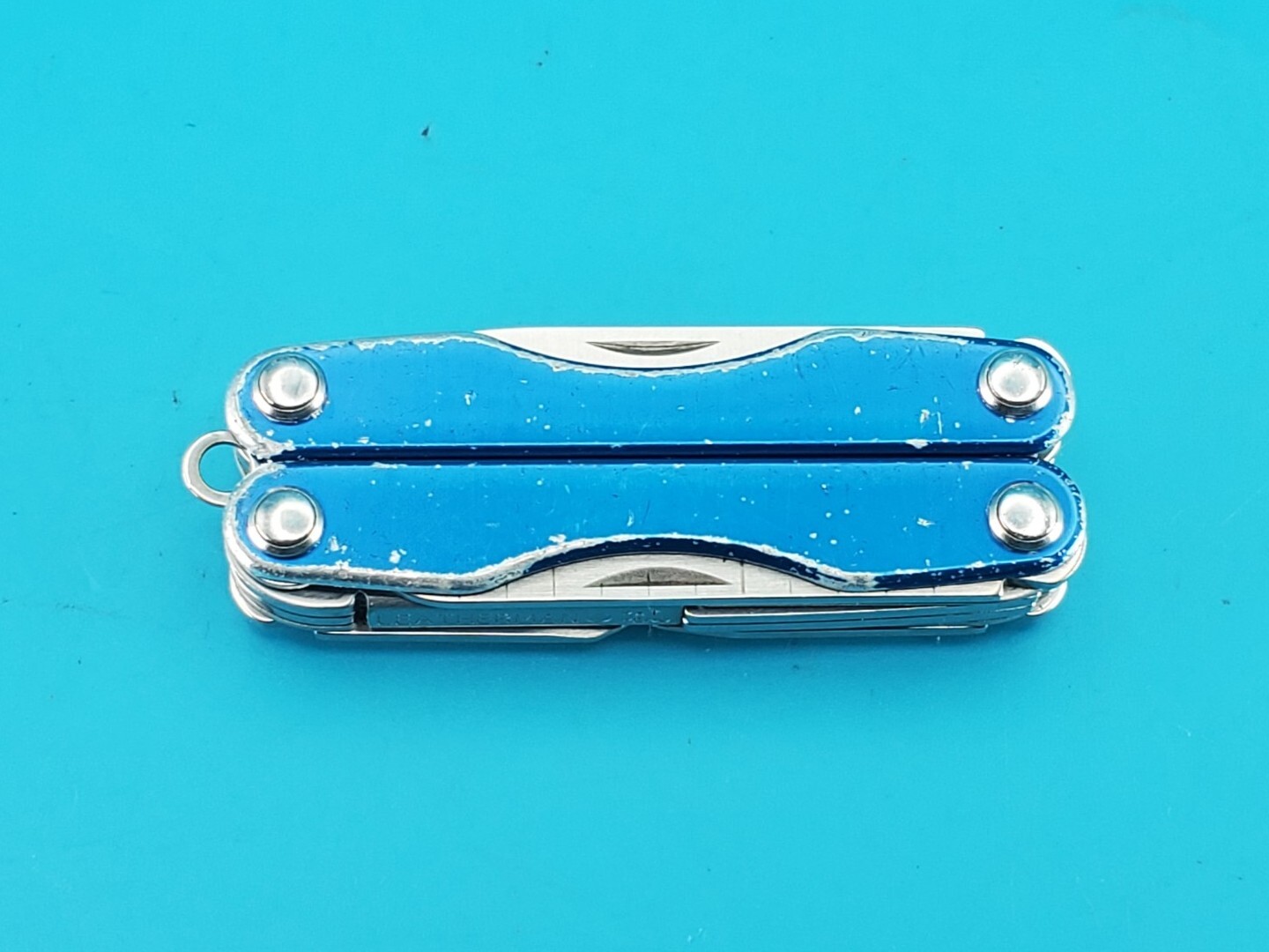 Leatherman “Squirt S4” Stainless Steel Multi Tool! BLUE!