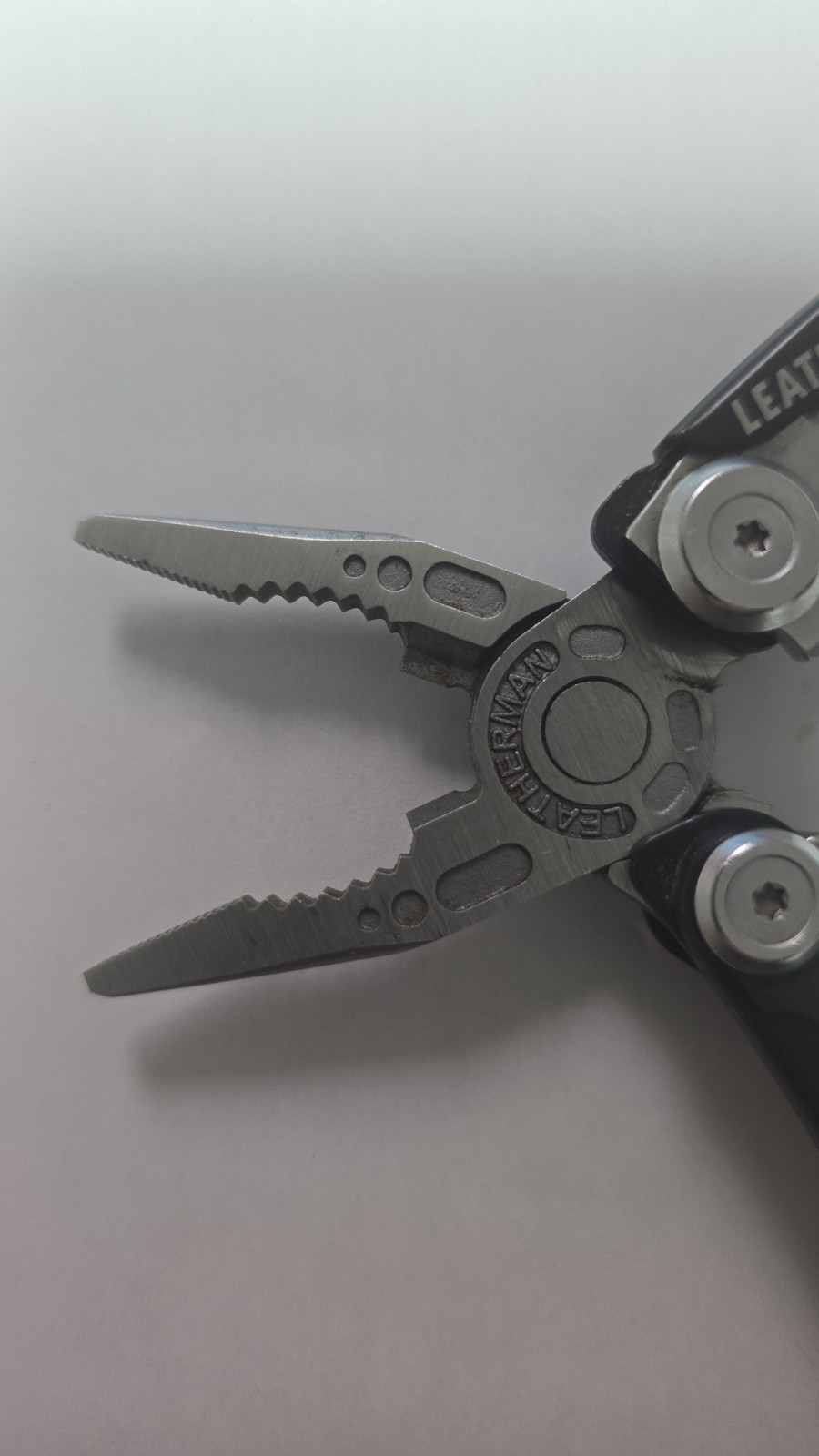 Leatherman Skeletool Multi-Tool Pliers Combo Knife Bit Driver – Multiple Availab