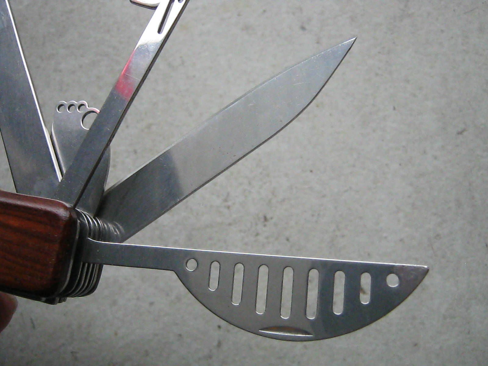 COCKTAIL CRAFTSMAN 10 IN 1 COCKTAIL MULTI TOOL, BARTENDER MUST HAVE KITCHEN ITEM