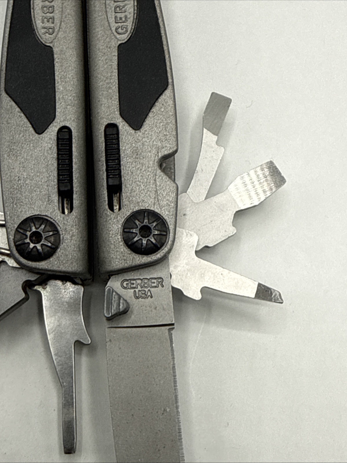 Gerber Multi-Plier 700 Legend with Sheath- Silver