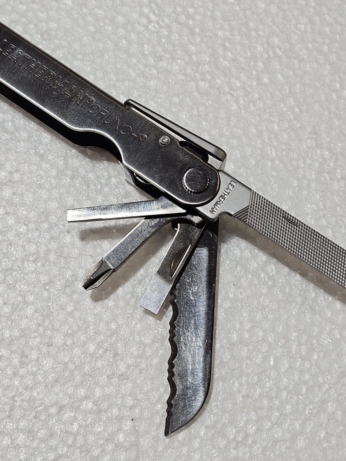 Leatherman Crunch multitool, LEATHER sheath. Made in USA. NEW UNUSED