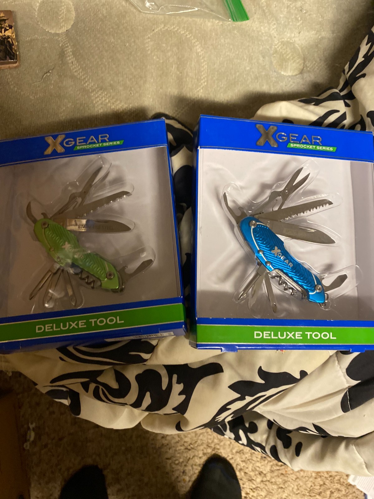 2 X Gear – Deluxe Tool, 10 Tools. Stainless Steel, 41XG1207 GREEN & Blue Color