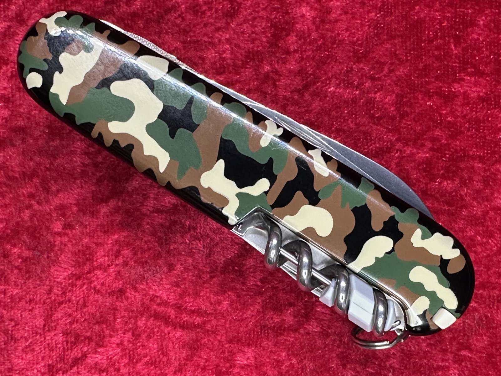 Victorinox SwissChamp Green Camo Swiss Army Knife 91mm 21 Tool 8 Layer (690)