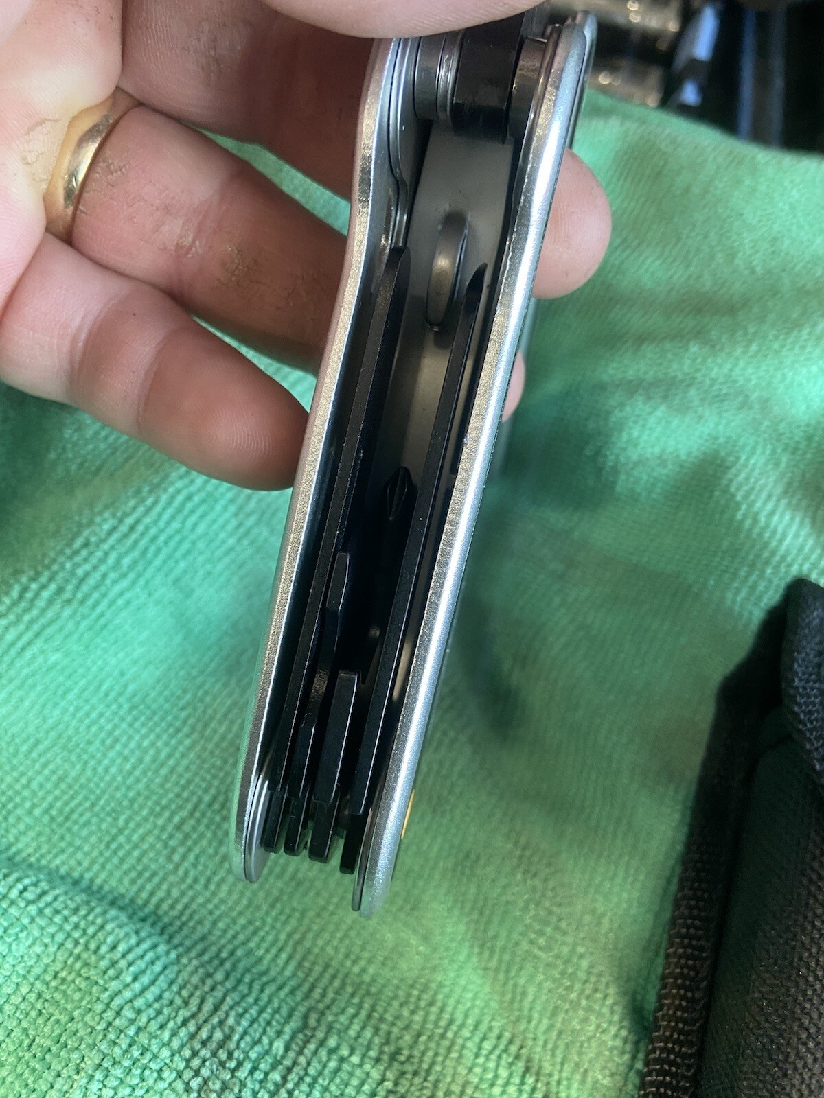 Stainless Steel And Black Oxide Multi-Tools Service Titan