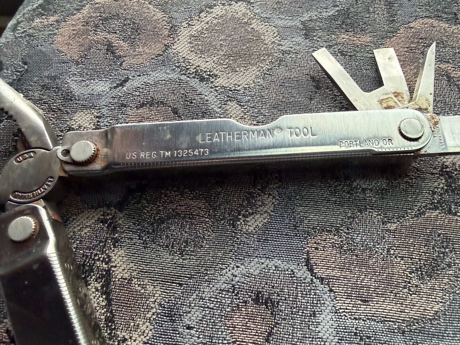 Vintage Original Leatherman Multi-Tool Portland OR. MADE IN USA w/Leather Case
