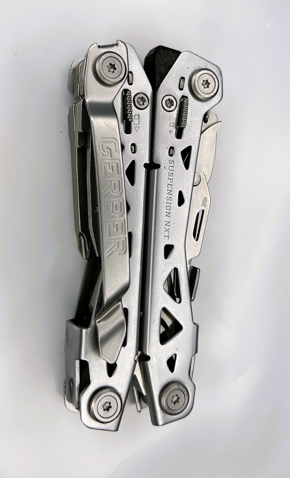 GERBER Suspension NXT Multi-Tool with Pocket Clip and 15 Funct