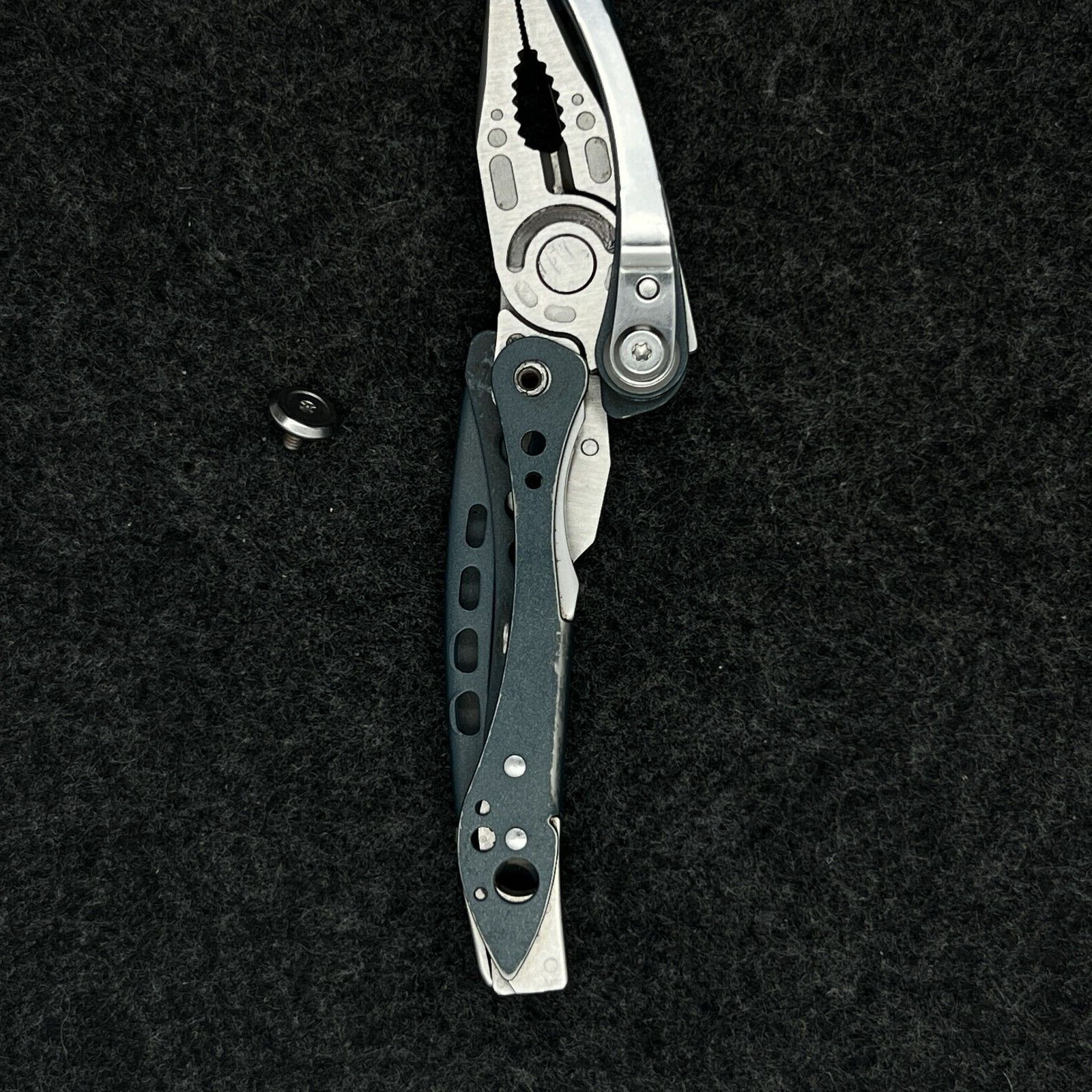 Scalpel Handle with ThumbGrip Fits Surgical Blade for Leatherman SkeleTool Knife