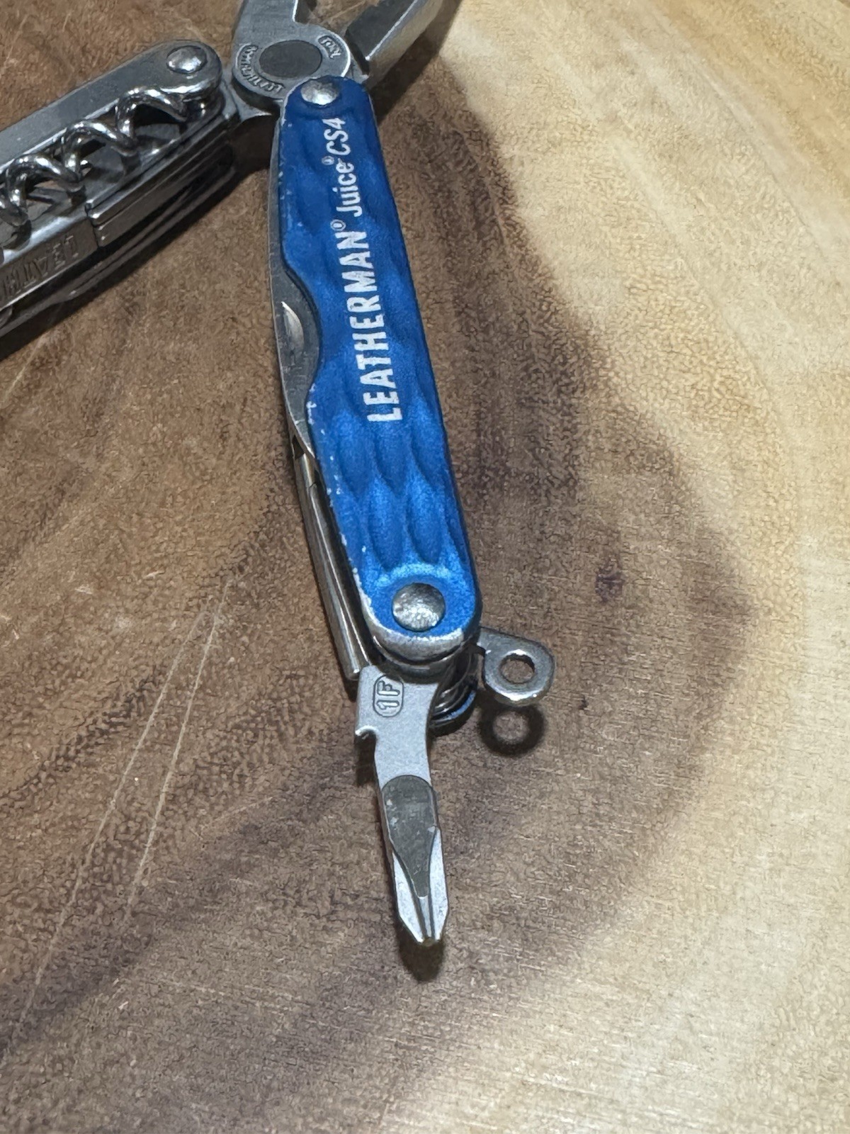 Leatherman Juice CS4 EDC Multitool