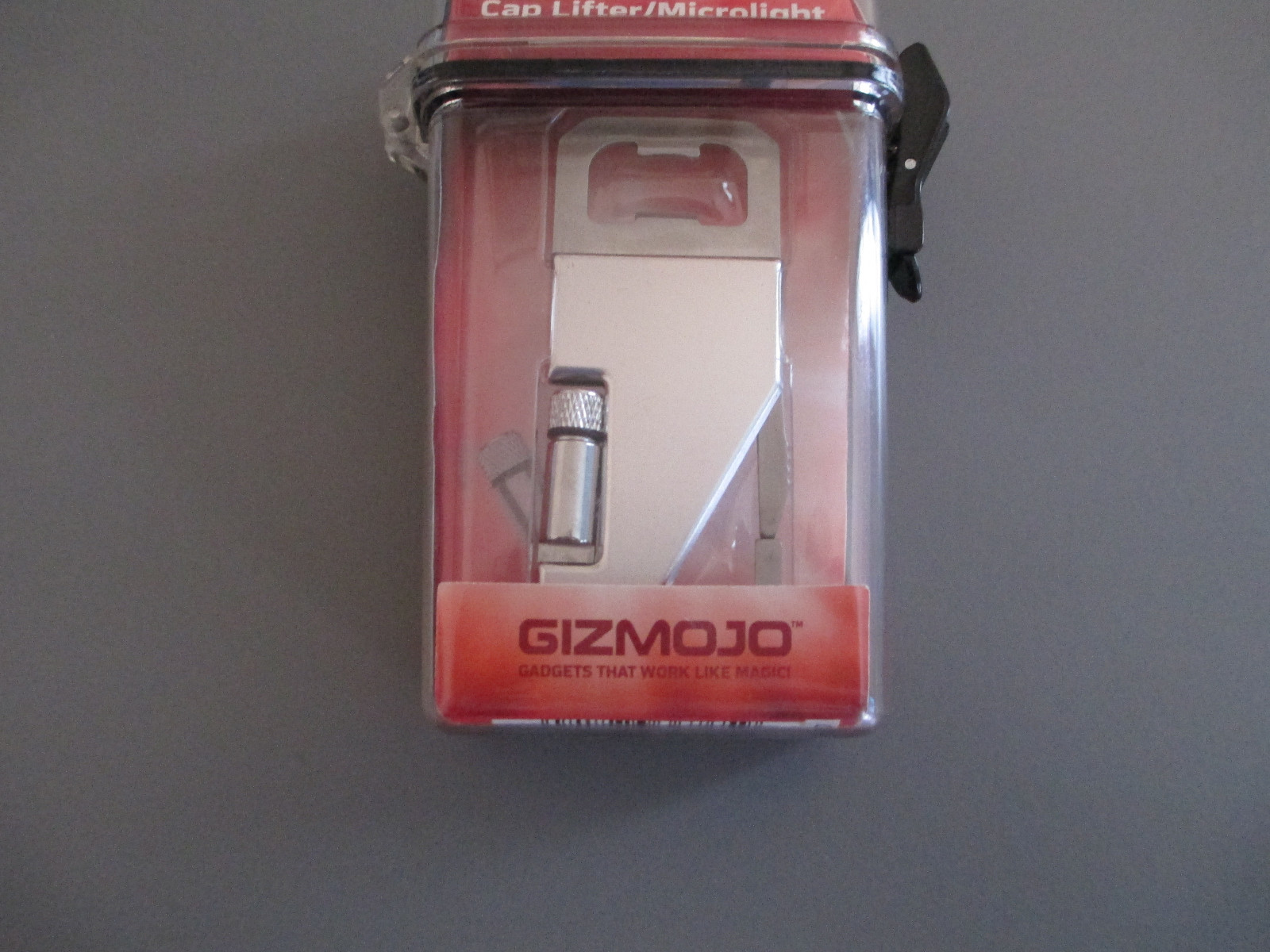 Gizmojo Cap Lifter / Microlight – The “Always Ready” Bottle Opener & Light