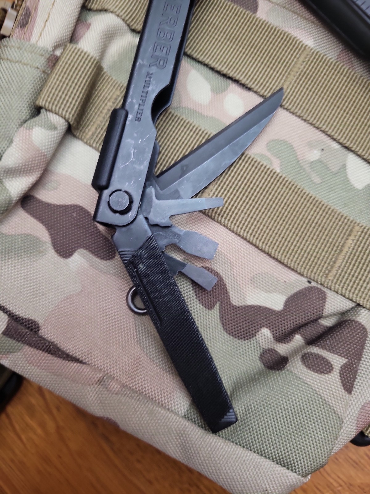 Gerber Multi-Tool Lot Crucial Multiplier & Dime Knife Lot