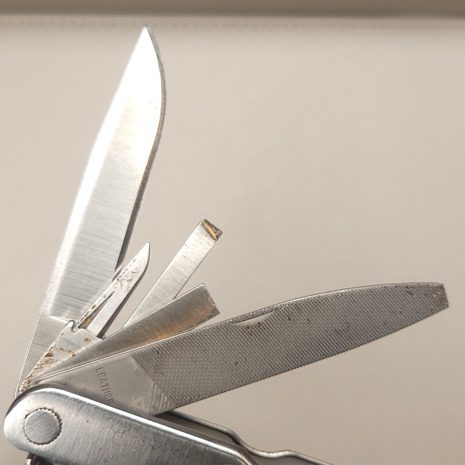 Leatherman Super Tool 200 Multi-Tool Pliers Saw Knife USA Made