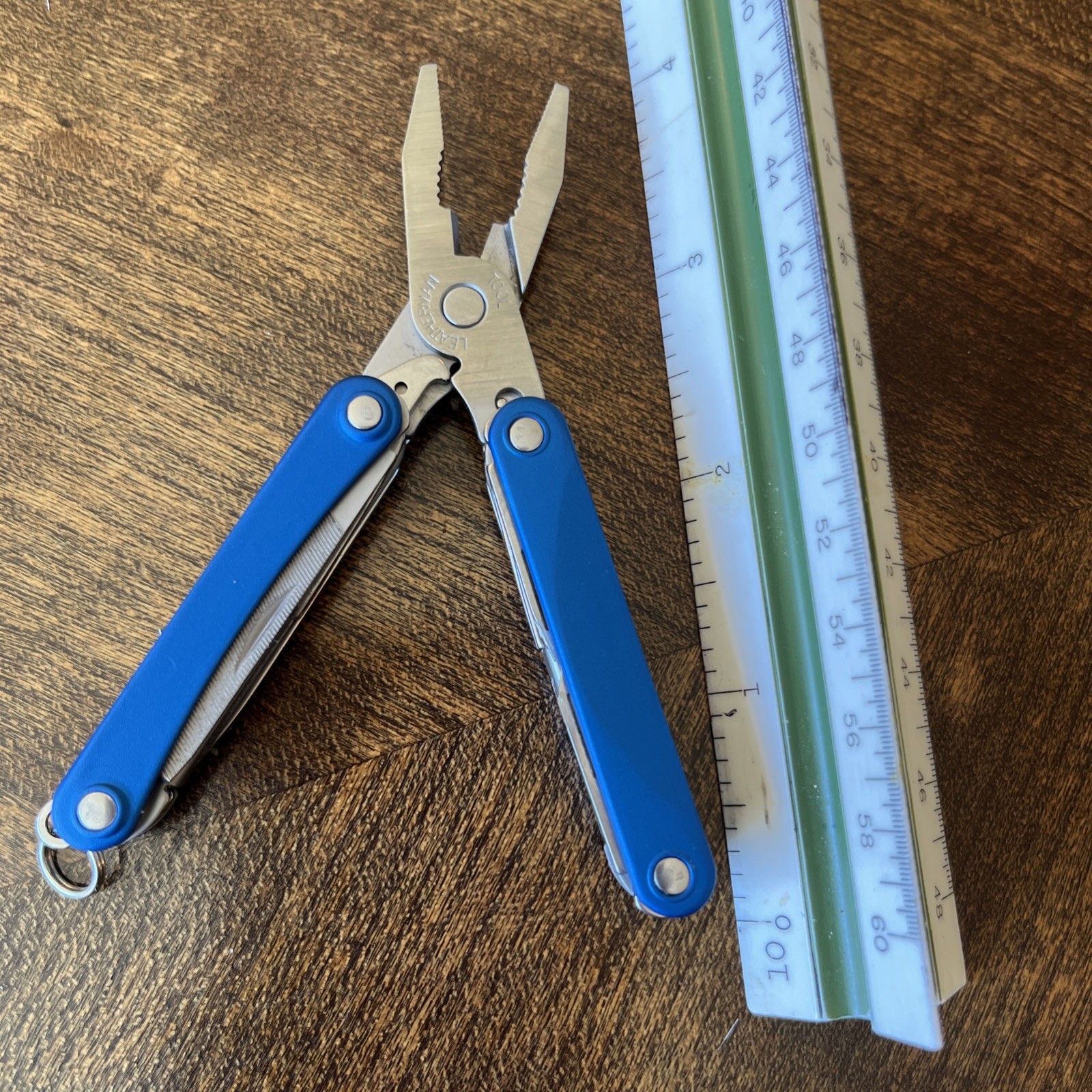New in Box – Leatherman SQUIRT PS4 Multi-Tool With Pliers Scissors Knife BLUE!
