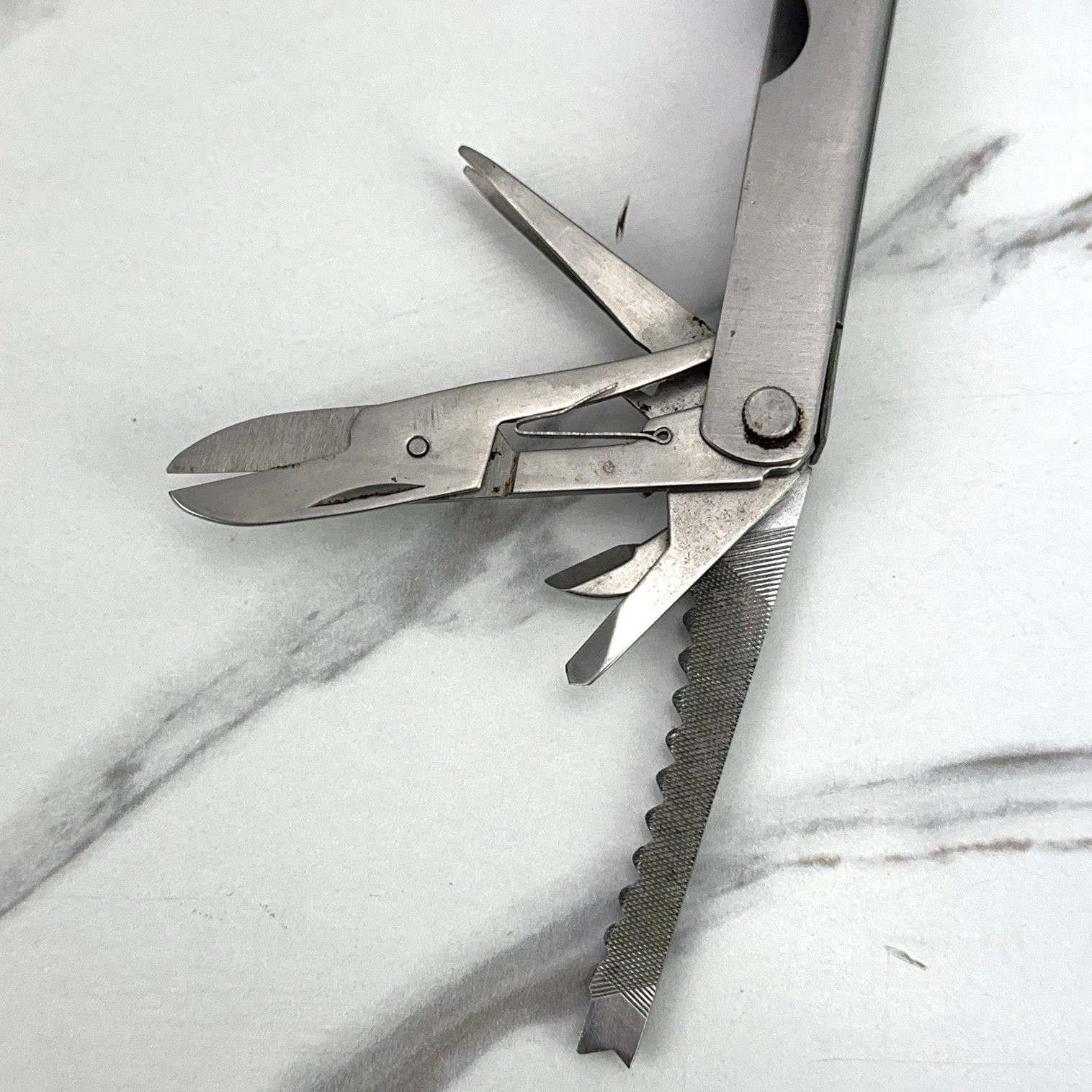 Alltrade 9-in-1 Stainless Steel Scissors Saw Knife Screwdriver Pliers Multi-tool