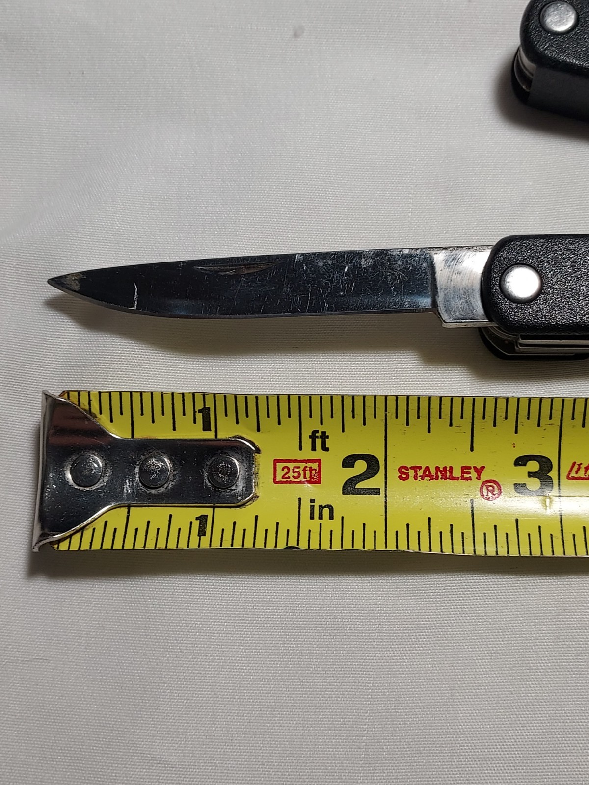 Coleman Multi Tool with Nylon Pouch – Pliers, Blade, Screwdrivers