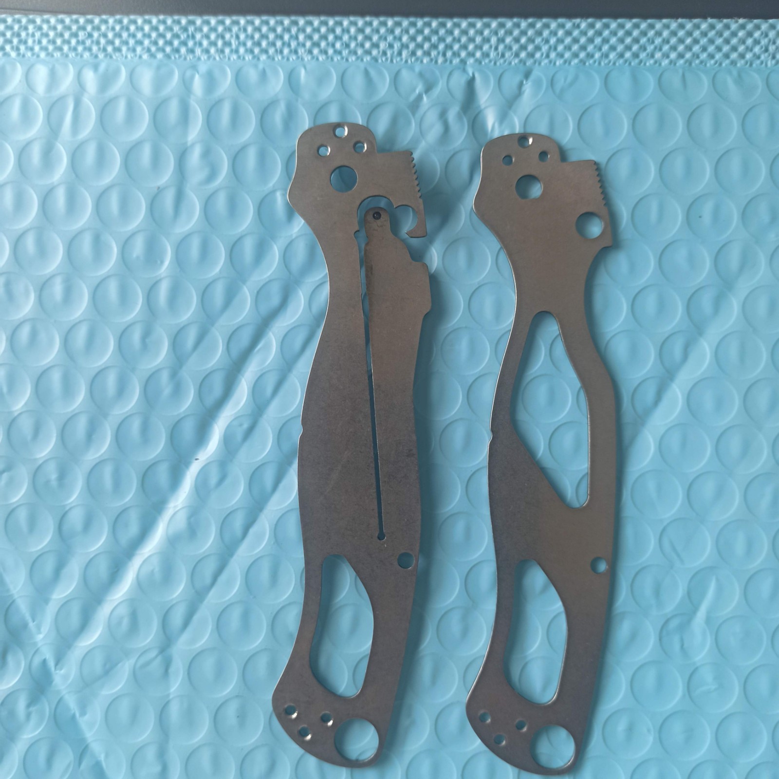 New Silver Weight Reduction Liners Spacer For Spyderco C81 Paramilitary2