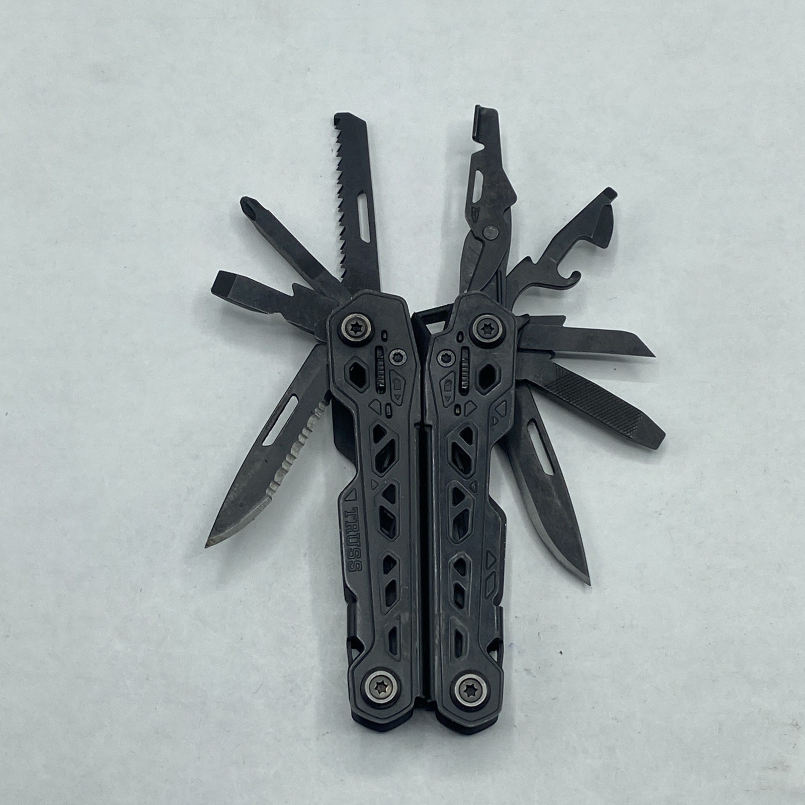 Gerber Truss Multi Tool with Sheath – Black