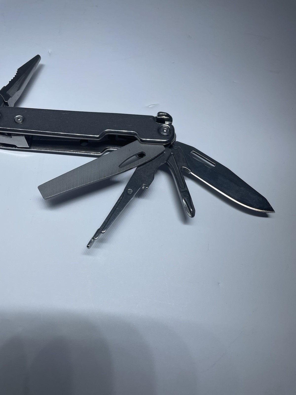 OZARK TRAIL 8 IN 1 MULTI TOOL STAINLESS STEEL And Pliers Belt Hook Case