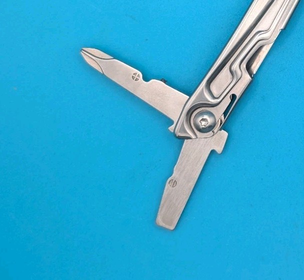 Leatherman Rev 3.8″ Multi-Tool, Stainless!