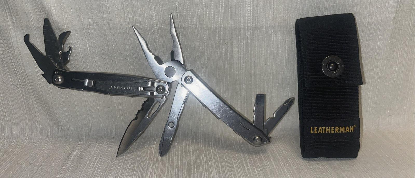 Leatherman Wingman Multi Tool W/Clip and Nylon snap case Dated 05/14