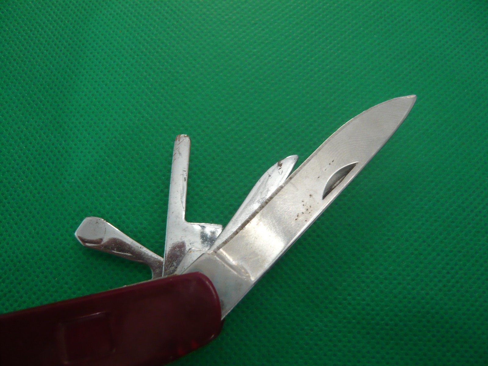Lifelong Multi Tool 9 Tools in One. Stainless Pliers, knives, tools.