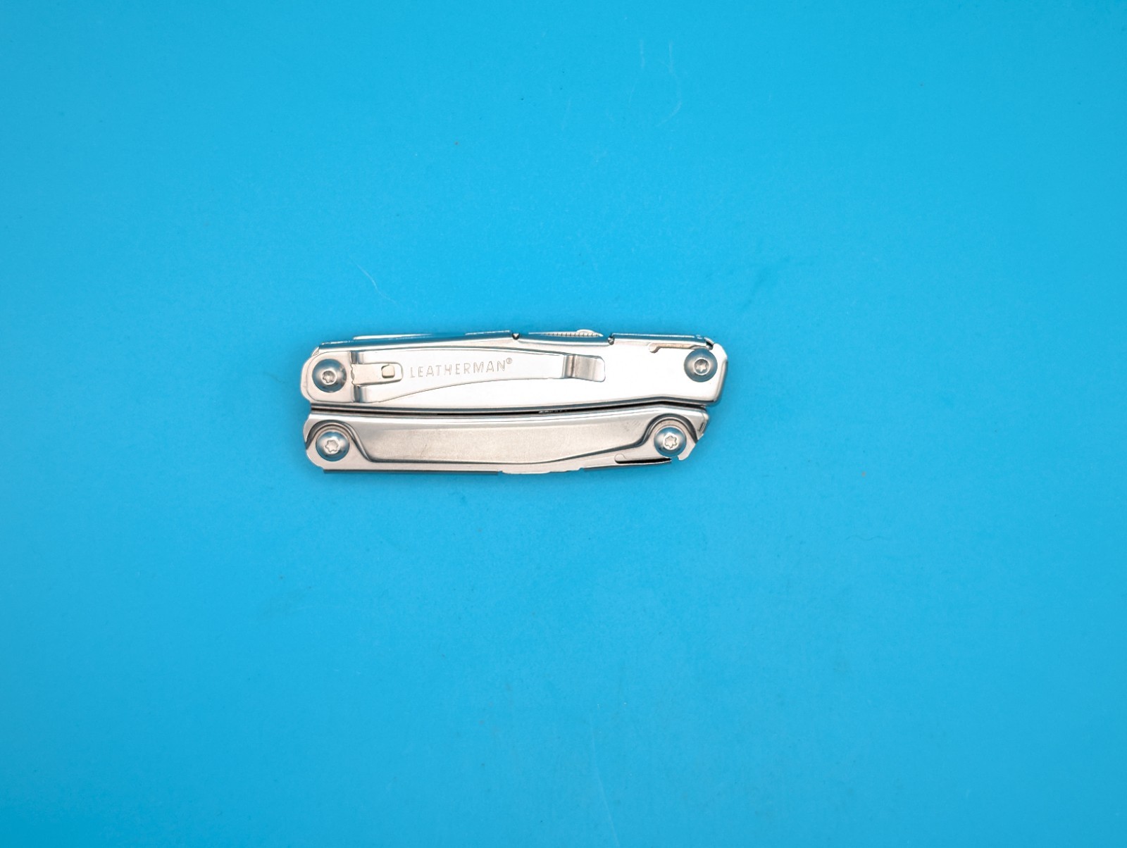 Leatherman Rev 3.8″ Multi-Tool, Stainless! *SOME RUST ON ITEM*