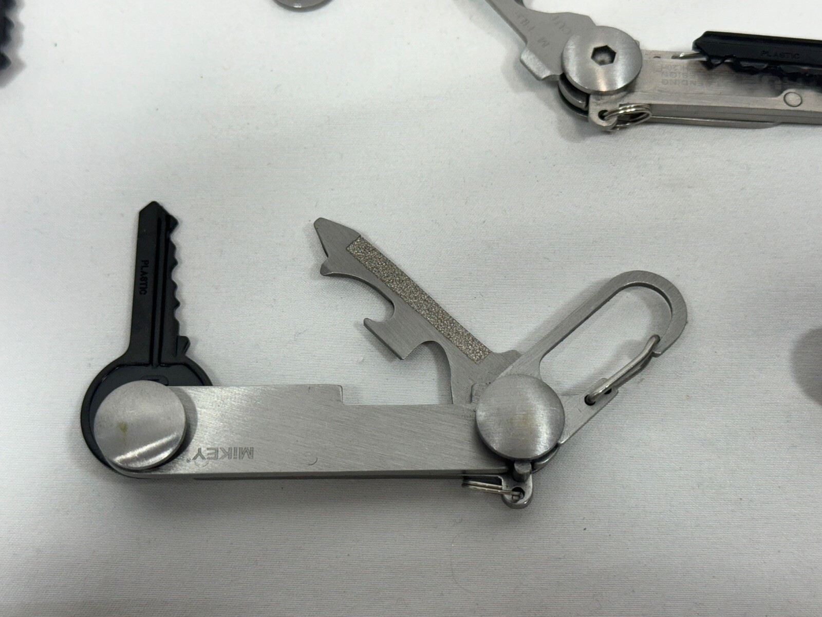 Multi Tool Key Organizer EDC Holds 2-4 Keys, Multi Tool, Screwdriver, Lot Of 6