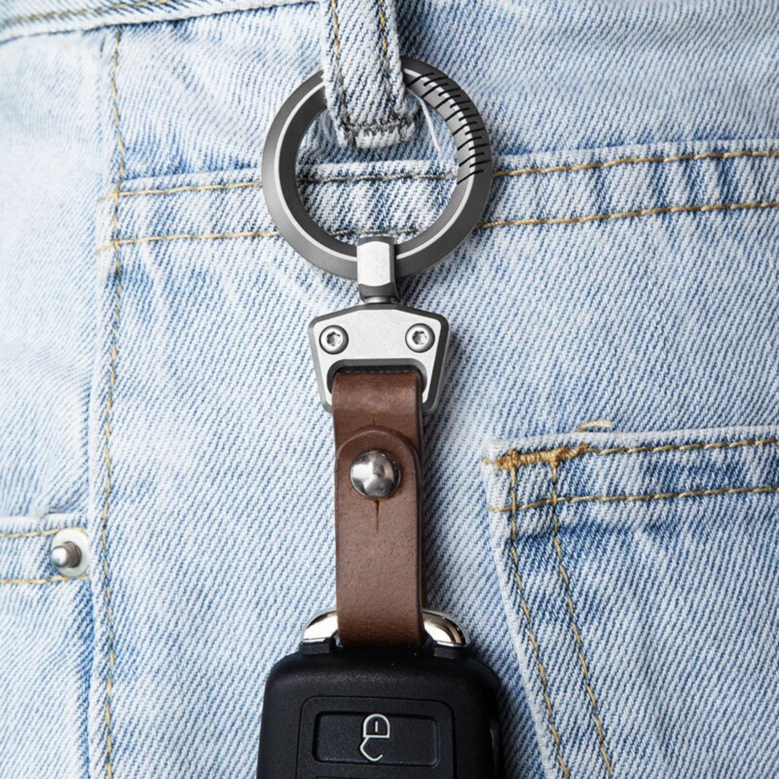 EDC Titanium Alloy + Leather Portable Car Universal Keychain Hanging Buckle Tool