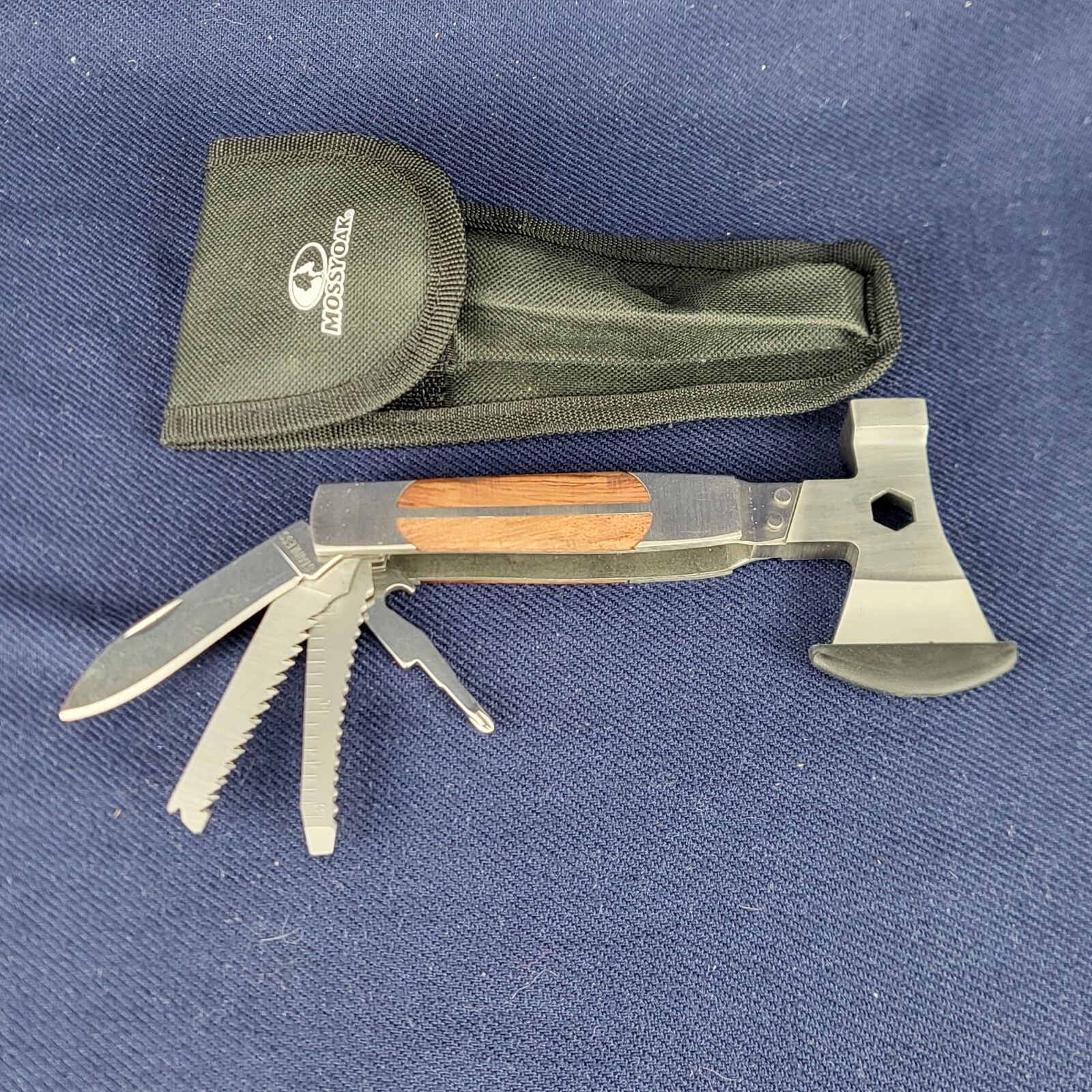 Mossy Oak Axe Head Multi Tool with Belt Case