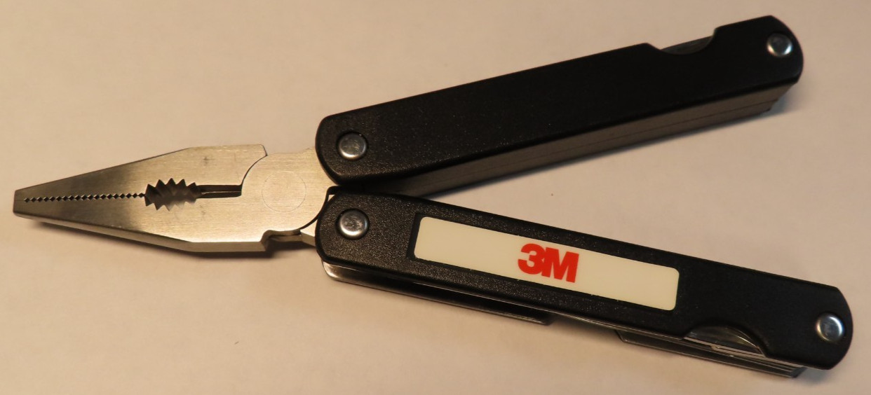 Barlow Multi Tool advertising 3M + Nylon Pouch – Pliers, Blade
