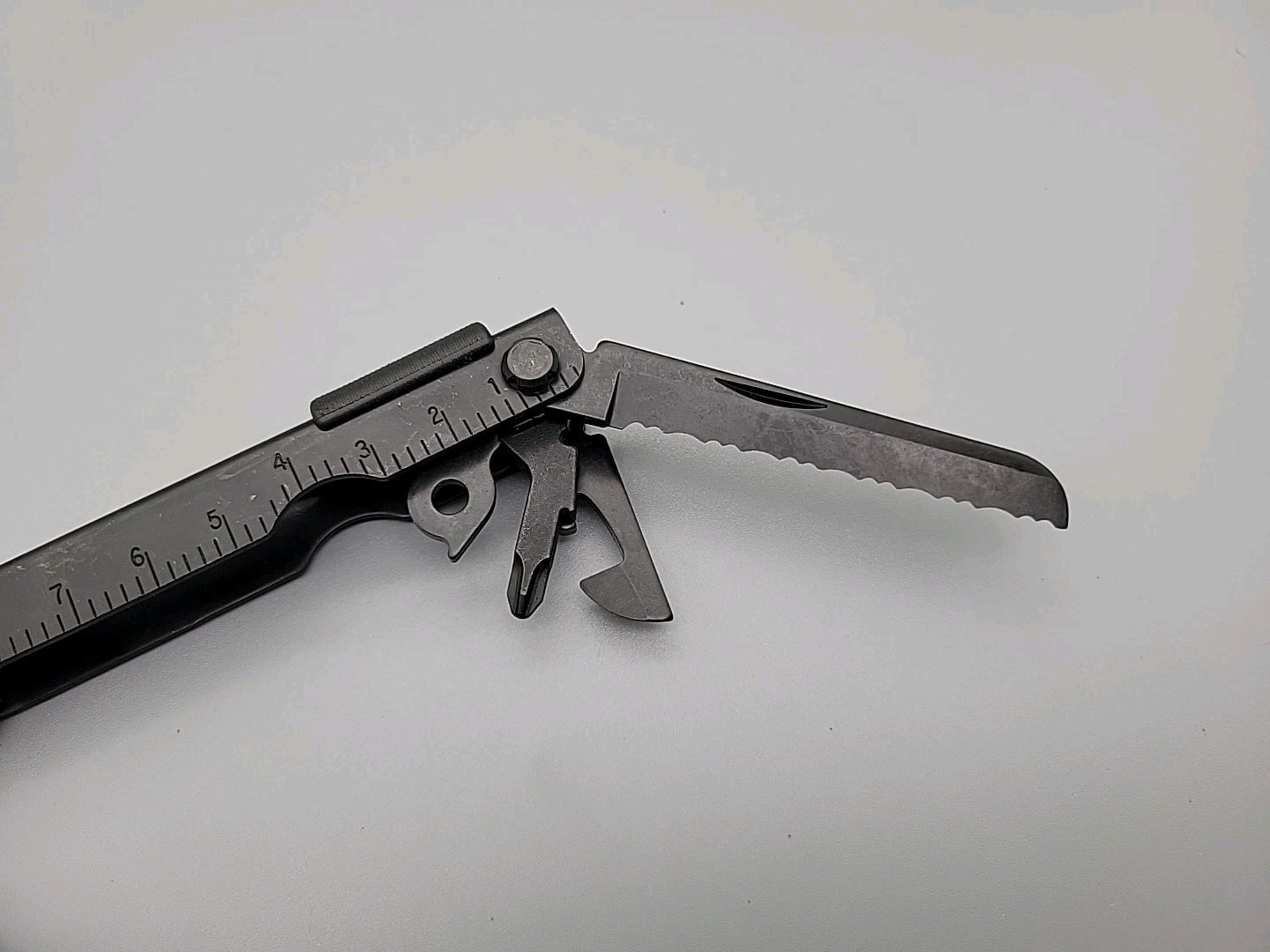Gerber Multiplier MP600 Multi-Tool – Black – Needle Nose Carbide Cutter Pliers