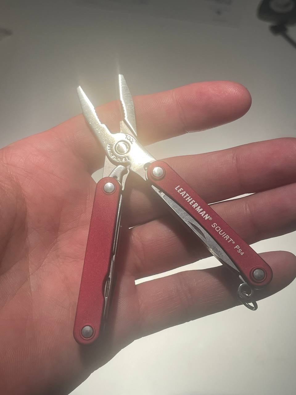 *BRAND NEW* RARE Leatherman SQUIRT PS4 Multi-Tool Red DISCONTINUED/RETIRED 2023