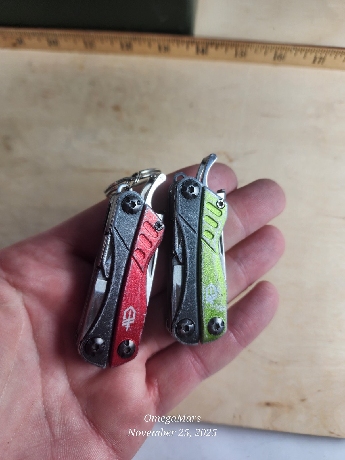Gerber Dime multi tool x1 good-great conditions, READ the description please.