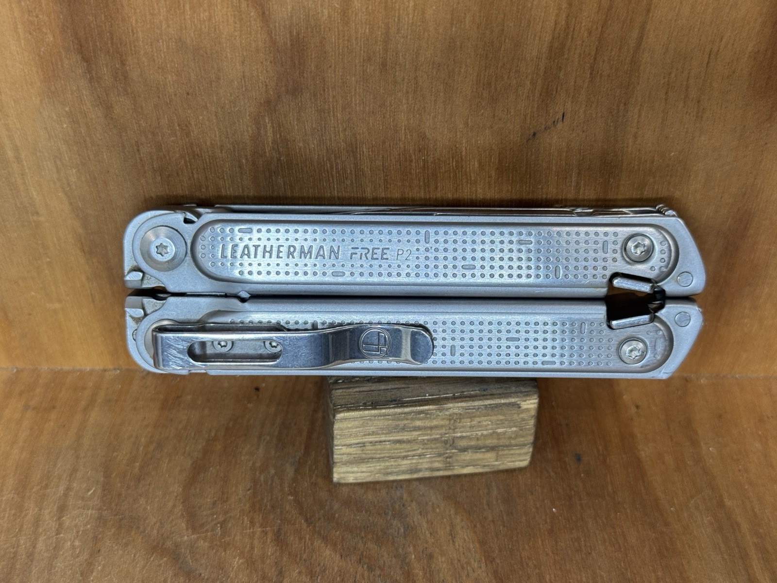 LEATHERMAN FREE P2 W/Sheath Multi Tool Retired Rare USA EXCELLENT!